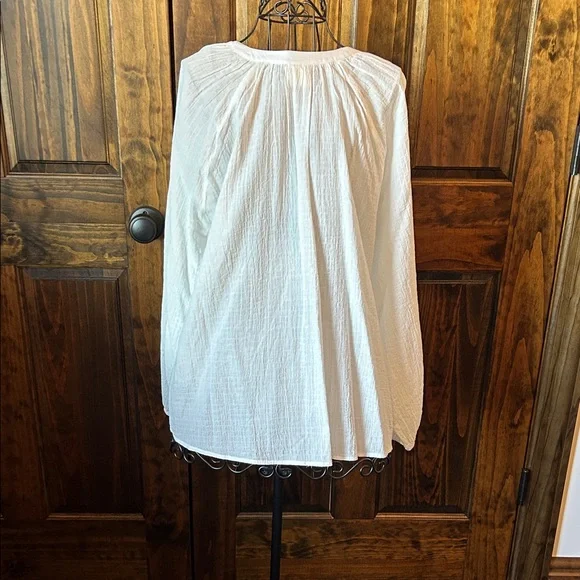 Bohemian Embroidered Button-Down Blouse - Picture 7 of 9